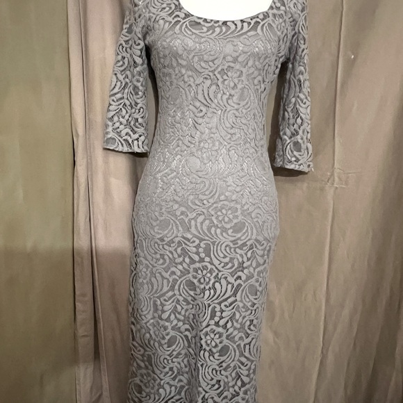 Eva Mendez Lace Dress - Picture 4 of 5